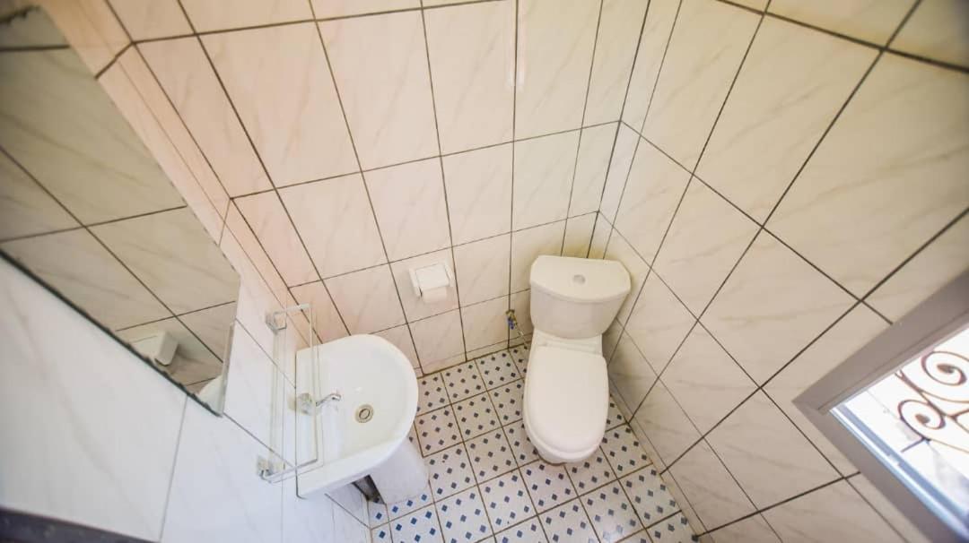 Appartements Neuf De Haut Standing Dm & Ng A Bafoussam Exterior foto