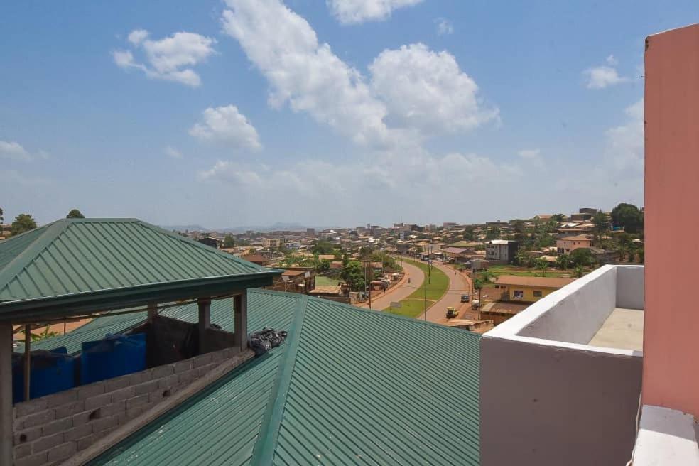 Appartements Neuf De Haut Standing Dm & Ng A Bafoussam Exterior foto
